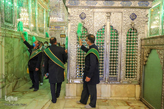 آیین گلاب شویی گنبد حرم مطهر شاهچراغ‎ (ع)