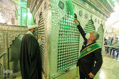 آیین گلاب شویی گنبد حرم مطهر شاهچراغ‎ (ع)