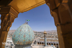 آیین گلاب شویی گنبد حرم مطهر شاهچراغ‎ (ع)