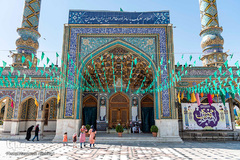 آرامش بهاری در امامزاده طاهر کرج