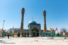 آرامش بهاری در امامزاده طاهر کرج