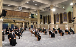 دیدار اعضای ستاد کنگره ملّی شهدای استان یزد با رهبر معظم انقلاب