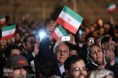 مراسم ملی پرچم در پارک آب و آتش