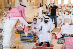 ضیافت افطار در حرمین شریفین