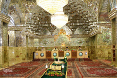 جزء خوانی قرآن کریم در حرم مطهر شاهچراغ (ع)