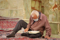 جزء خوانی قرآن کریم در حرم مطهر شاهچراغ (ع)