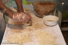 تکاپوی سفره افطار اولین شب ماه مبارک رمضان