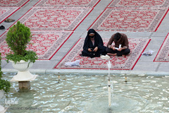 ترتیل‌خوانی در حرم حضرت معصومه(س)