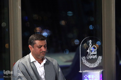 آیین جزءخوانی قرآن کریم بر فراز برج میلاد تهران