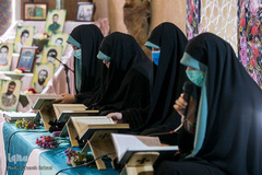 مجلس زنانه جزء خوانی قرآن کریم