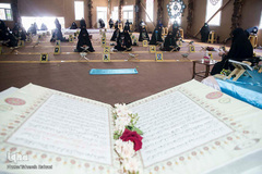 مجلس زنانه جزء خوانی قرآن کریم