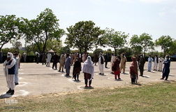 توزیع کمک های غذایی فوق العاده به افراد بی بضاعت در اسلام آباد ، پایتخت پاکستان