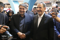 بازدید اسحاق جهانگیری، معاون اول رییس جمهور از غرفه ایکنا در بيست و سومين نمايشگاه مطبوعات سال ۱۳۹۶