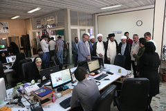 بازدید جمعی از فعالان قرآنی استان بصره عراق از  تحریریه خبرگزاری بین المللی قرآن در سال ۹۸