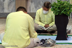 آئین جزخوانی قرآن کریم مددجویان مجتمع فرهنگی زندان مرکزی قم