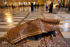 مراسم احیای شب ۱۹ رمضان در حرم حضرت عبدالعظیم حسنی(ع)