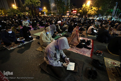 مراسم معنوی احیای شب قدر بیست و یکم ماه مبارک رمضان در میدان فلسطین