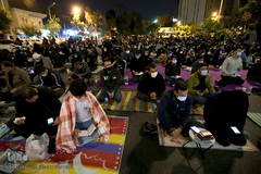 مراسم معنوی احیای شب قدر بیست و یکم ماه مبارک رمضان در میدان فلسطین