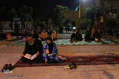 احیای شب بیست‌و‌یکم رمضان در گلزار شهدای اراک