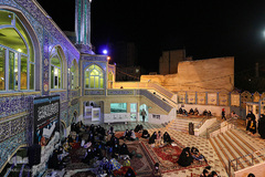 احیای شب بیست‌و‌یکم رمضان در گلزار شهدای اراک