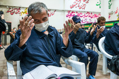 شبی متفاوت در گرمخانه‌های تهران/ آیین‌ شب‌زنده‌داری در مددسرا