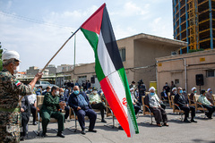 اهتزاز پرچم فلسطین در قزوین