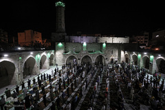 نیایش مسلمانان جهان در شب قدر ۲۷رمضان/ مسجد العماری غزه، فلسطین
