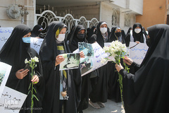 تجمع دختران مشهدی در محکومیت حمله تروریستی به مدرسه سیدالشهدا(ع) کابل