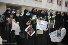 تجمع دختران مشهدی در محکومیت حمله تروریستی به مدرسه سیدالشهدا(ع) کابل