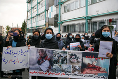 تجمع دانشجویان در محکومیت حمله تروریستی کابل