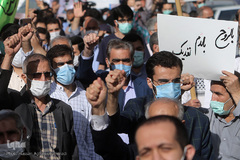 راهپیمایی ضد صهیونیستی نمازگزاران عید سعید فطر دانشگاه تهران در اعتراض به جنایات ضدبشری اخیر رژیم صهیونیستی در فلسطین اشغالی