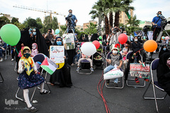 گردهم‌آیی بزرگ بچه‌ها واسباب‌بازی‌ها به نشان دوستی با بچه‌‌های فلسطین