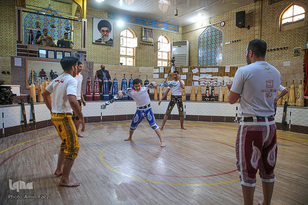 مراسم تجلیل از پهلوانان زورخانه ای در شیراز