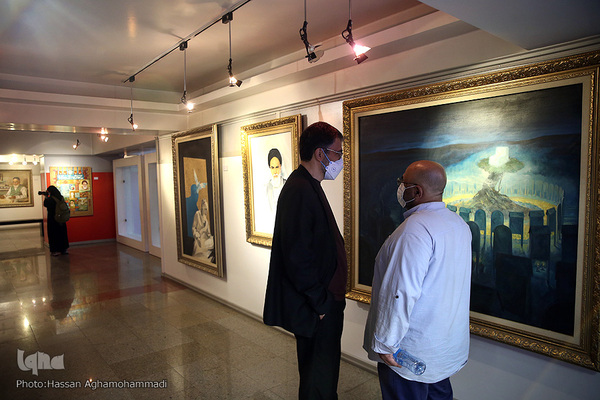 مراسم افتتاحیه نمایشگاه نقاشی «سوگ آفتاب» در نگارخانه ابوالفضل عالی حوزه هنری