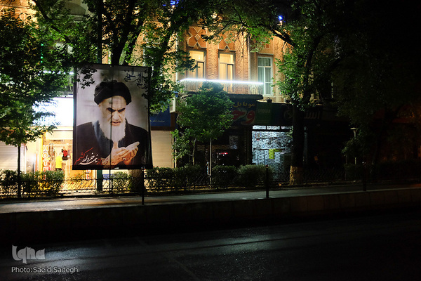 امام خمینی (ره)، حقیقت همیشه زنده