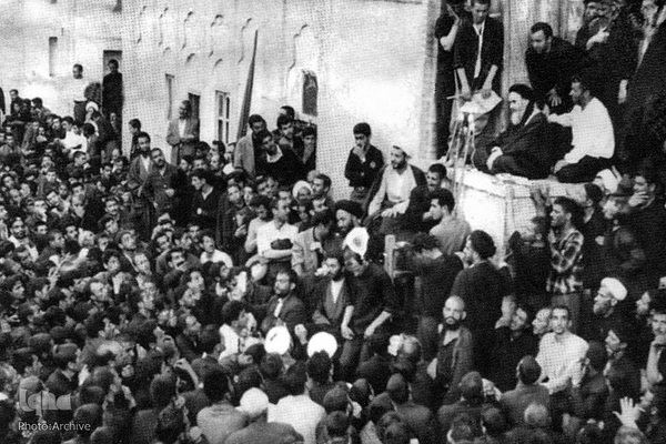 قیام خونین ۱۵خرداد۴۲