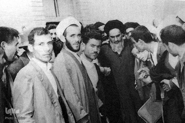 قیام خونین ۱۵خرداد۴۲