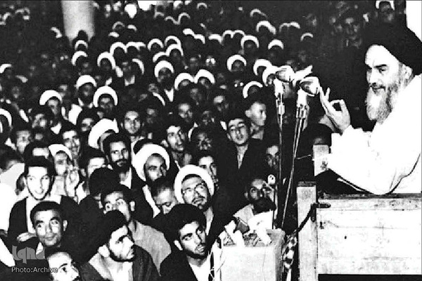 قیام خونین ۱۵خرداد۴۲