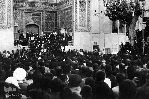 قیام خونین ۱۵خرداد۴۲