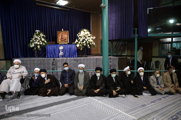 مراسم تشییع پیکر مرحوم حجت الاسلام والمسلمین علی اکبر محتشمی پور در جماران