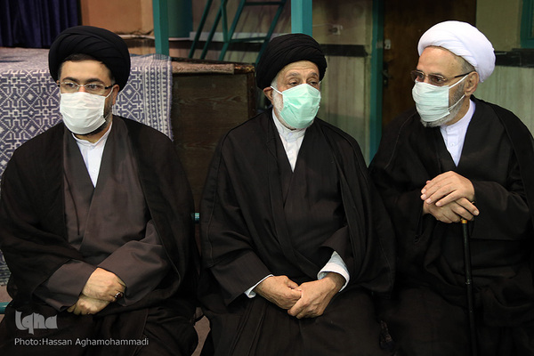 مراسم تشییع پیکر مرحوم حجت الاسلام والمسلمین علی اکبر محتشمی پور در جماران