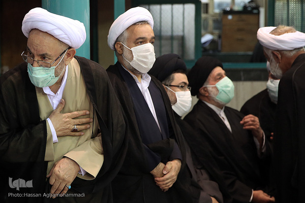 مراسم تشییع پیکر مرحوم حجت الاسلام والمسلمین علی اکبر محتشمی پور در جماران