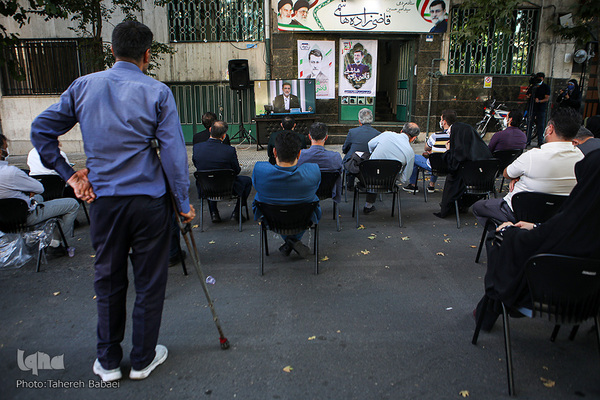 دومین مناظره تلویزیونی نامزدهای سیزدهمین دوره انتخابات ریاست جمهوری با موضوعات فرهنگی، اجتماعی و سیاسی با حضور هفت نامزد ریاست جمهوری برگزار شد.