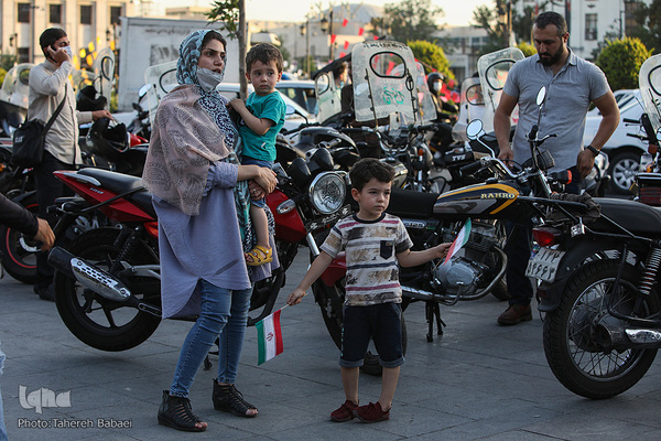 جشن خیابانی دهه کرامت در تهران