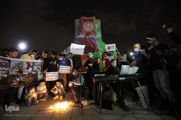 مراسم گرامیداشت یاد و خاطره شهدای انفجار تروریستی مدرسه دخترانه سیدالشهدای کابل در میدان‌ آزادی