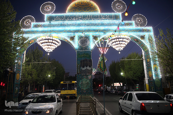 آذین بندی خیابان ها در شب نیمه شعبان