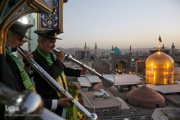 مراسم نقاره‌زنی حرم مطهر رضوی در آستانه میلاد امام رضا(ع)