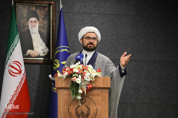 مراسم تجلیل از خادمان قرآنی تحت حمایت کمیته امداد