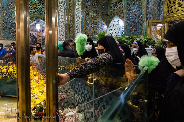 حال و هوای حرم رضوی در شب میلاد امام رضا(ع)