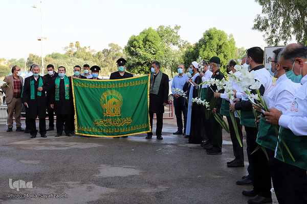ادای احترام خدام رضوی به مقام والای شهدای گمنام اهواز